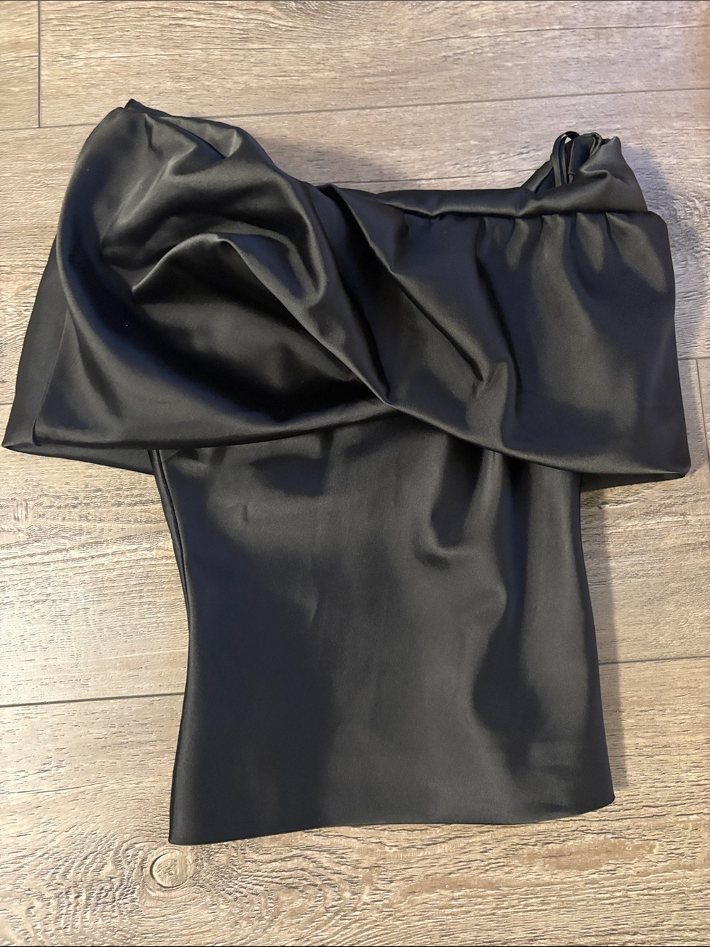 Entire Studios Barge Top in Black Sateen w Draped Off Shoulder Neck Line Ssense - Picture 2 of 7